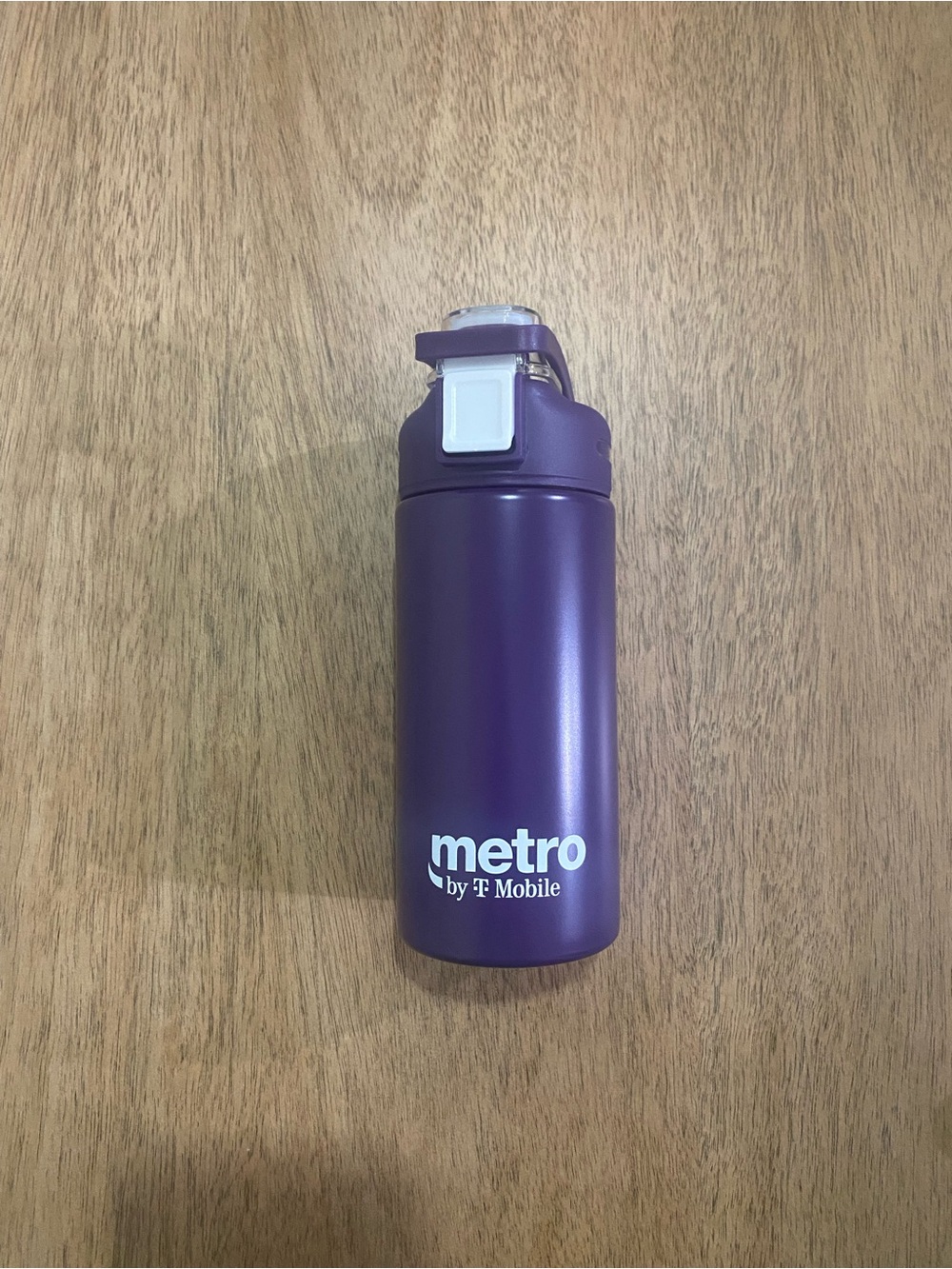 METRO BY T-MOBILE Water Bottle purple and white